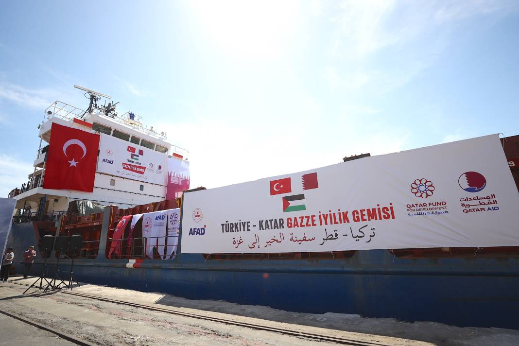‘Türkiye-Katar Gazze İyilik Gemisi’ Mersin'den uğurlandı - Resim: 11